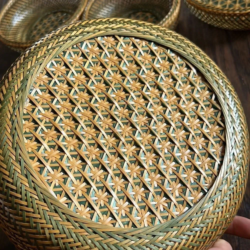 Vintage Cross hatch Wicker/Rattan 3 Set Nesting Baskets beautiful EUC tan green